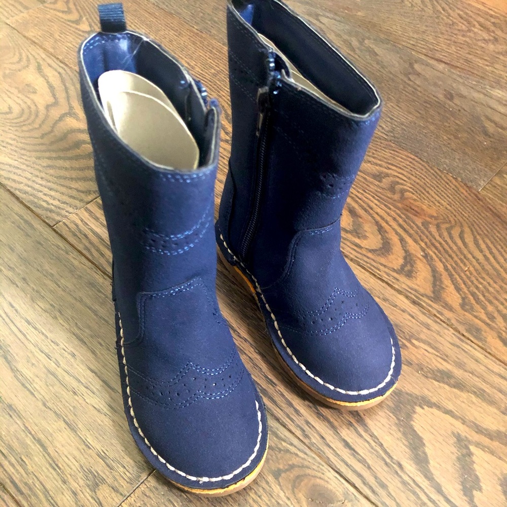 NEW Carter’s toddler girls knee boots, size 6